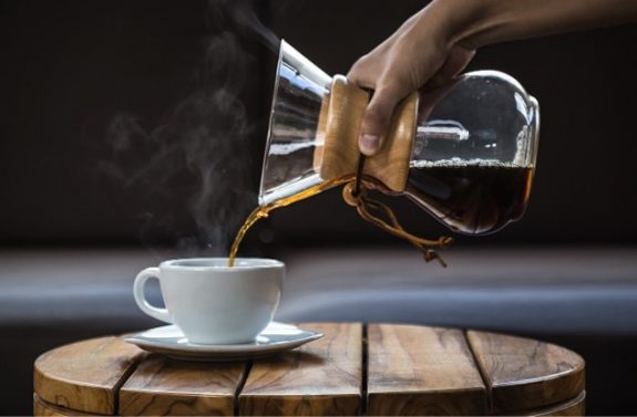 Consumo diario de 2 a 3 tazas de café está asociado a menor incidencia de covid-19